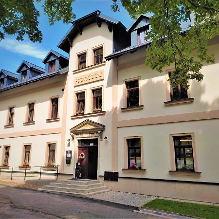 Hotel Poutni Dum Kraliky Ngoại thất bức ảnh
